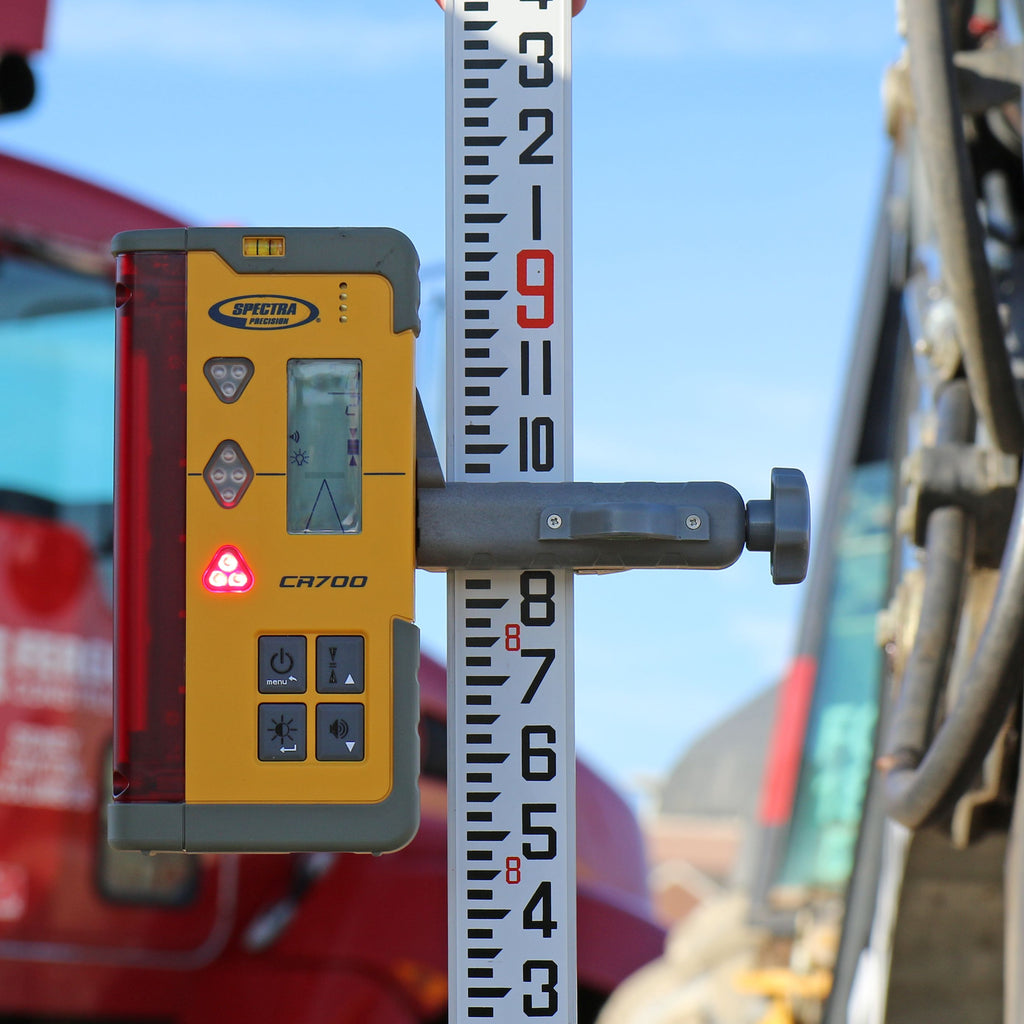 Spectra Laser Level Receiver CR700 w/Rod Clamp & Magnetic Machine
